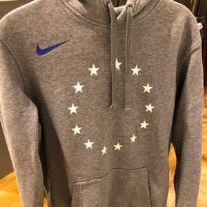 Nike 76ers hoodie
